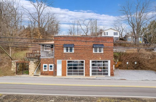 Woodfin House | 111 m² House ∙ 3 bedrooms ∙ 8 guests