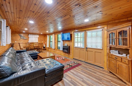 Robbinsville House | 111 m² House ∙ 3 bedrooms ∙ 7 guests