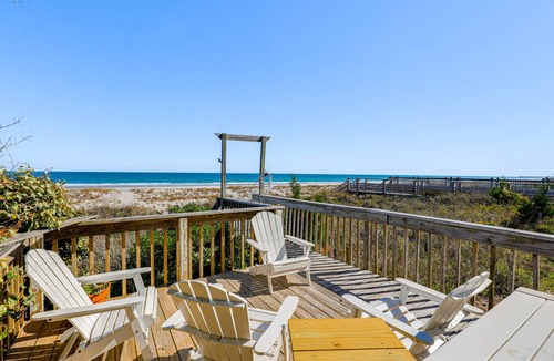 Topsail Beach House | 111 m² House ∙ 3 bedrooms ∙ 8 guests