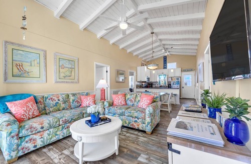 Ocean Isle Beach House | 112 m² House ∙ 4 bedrooms ∙ 9 guests
