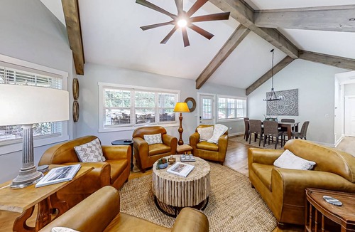 Highlands House | 112 m² House ∙ 2 bedrooms ∙ 4 guests