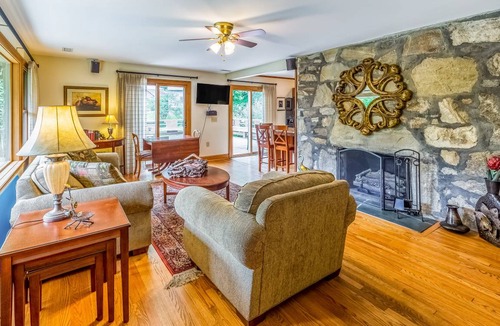 Waynesville House | 112 m² House ∙ 2 bedrooms ∙ 6 guests