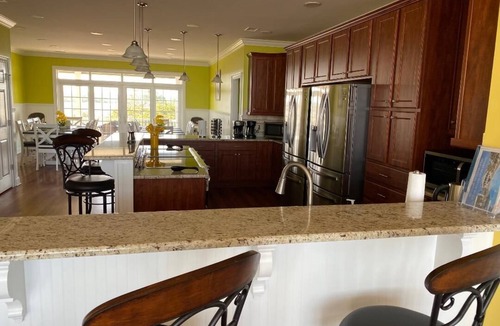 Supply House | 12 Bedroom OCEAN FRONT! *NEWLY UPDATED FOR 2022 SEASON! *WEDDING FRIENDLY!