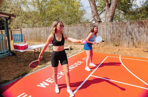 Marlwood Acre House | 12 Beds · Pickleball·HotTub·Firepit·Karaoke·Arcade·Poker·Pool Table·Patio