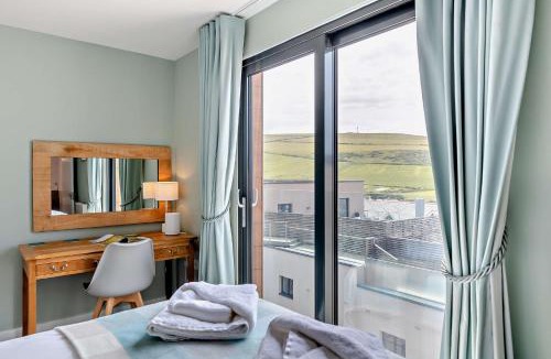Mortehoe Apartment | 12 Middlecombe - Luxury Apartment at Byron Woolacombe, only 4 minute walk to Woolacombe Beach!