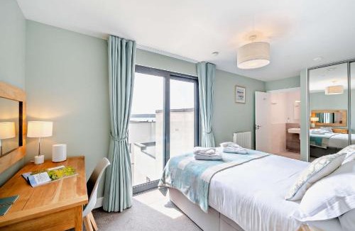 Mortehoe Apartment | 12 Middlecombe - Luxury Apartment at Byron Woolacombe, only 4 minute walk to Woolacombe Beach!
