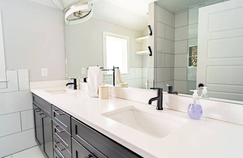 Belmont - Hillsboro Apartment | 12 S Loft Vibe: City Living - Close to Downtown