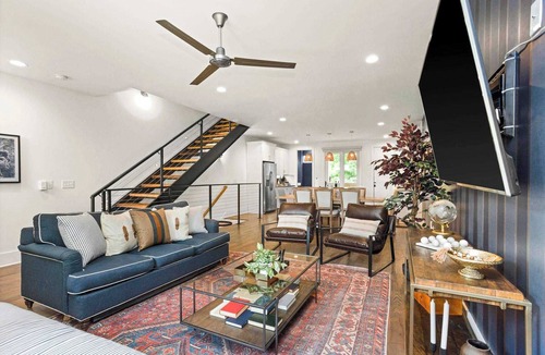 Eighth Avenue House | 12 South | 7 Beds | 2mi to Broadway