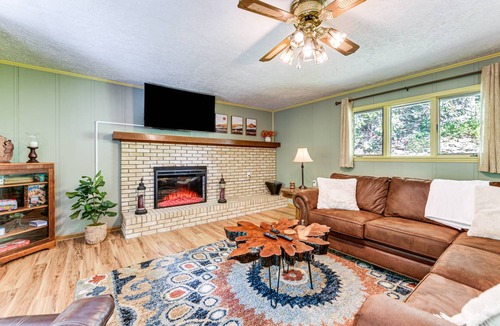 Maggie Valley Cottage | 120 m² Cabin ∙ 2 bedrooms ∙ 6 guests