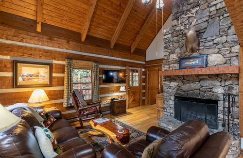 Boone Cabin | 121 m² Cabin ∙ 2 bedrooms ∙ 6 guests