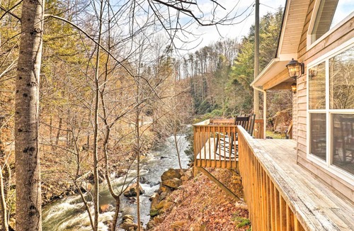 Bryson City House | 122 m² House ∙ 2 bedrooms ∙ 7 guests