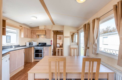 Bognor Regis House | 12ft-wide caravan with one double and one twin.