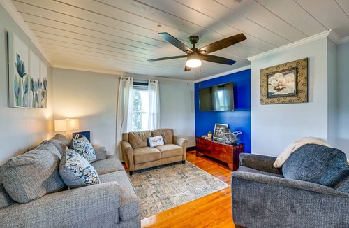 Elkin House | 130 m² House ∙ 2 bedrooms ∙ 6 guests