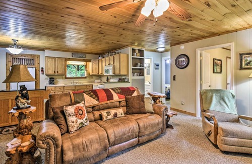 Robbinsville House | 130 m² House ∙ 3 bedrooms ∙ 8 guests