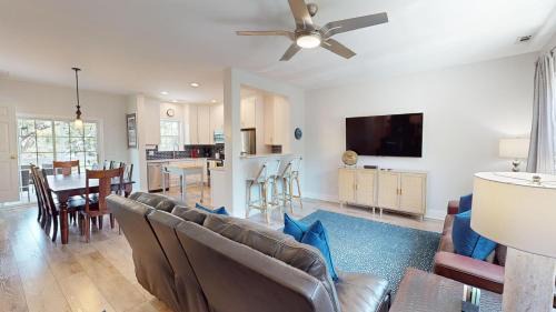 Folly Beach House | 1304 E Ashley