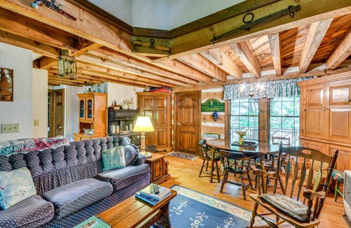 Burnsville House | 132 m² House ∙ 4 bedrooms ∙ 10 guests