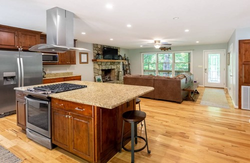 Cullowhee House | 133 m² House ∙ 3 bedrooms ∙ 6 guests