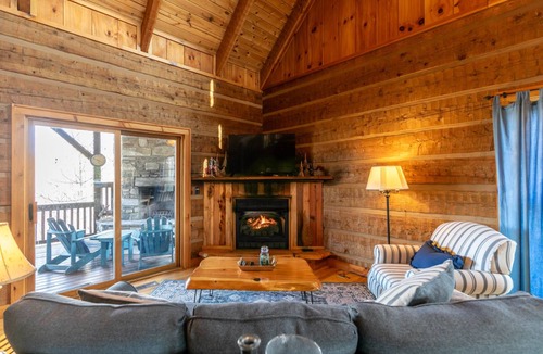 Boone Cabin | 138 m² Cabin ∙ 2 bedrooms ∙ 6 guests