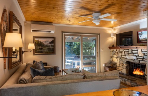 Lake Toxaway Cottage | 138 m² Cabin ∙ 3 bedrooms ∙ 5 guests