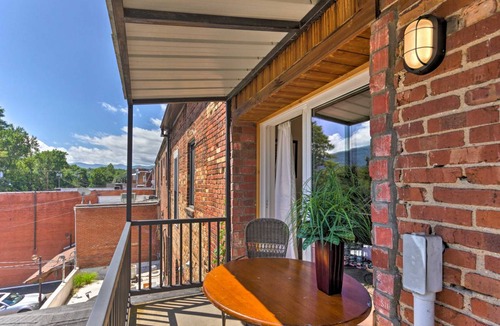 Waynesville Apartment | 139 m² Apartment ∙ 2 bedrooms ∙ 4 guests