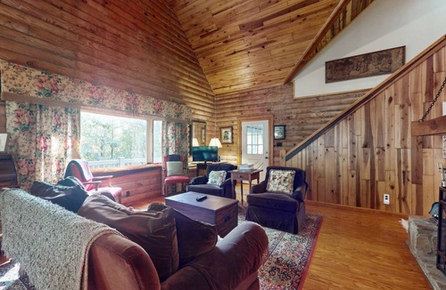 Cashiers Cabin | 139 m² Cabin ∙ 2 bedrooms ∙ 6 guests