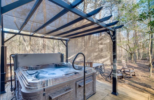 Lake Lure House | 139 m² House ∙ 2 bedrooms ∙ 8 guests