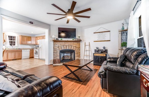 Cullowhee House | 139 m² House ∙ 3 bedrooms ∙ 10 guests