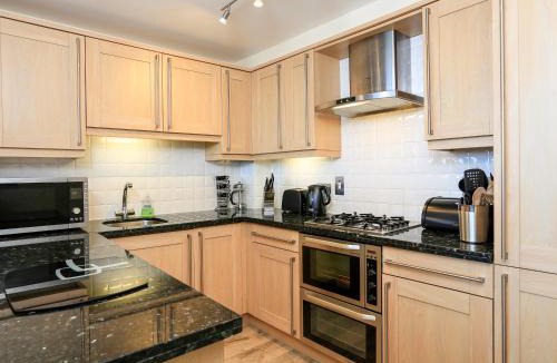 Salcombe House | 14 Combehaven