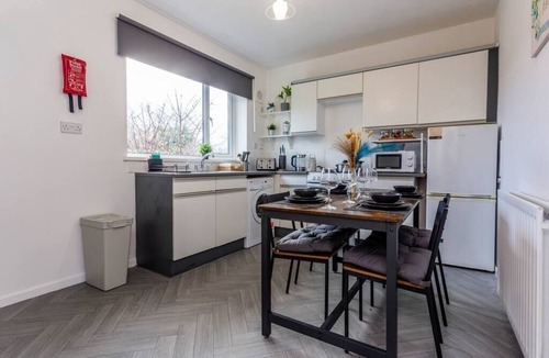 Newcastle-upon-Tyne Apartment | 14 Murrayfield road, cowgate