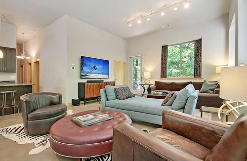 Bent Creek House | 143 m² House ∙ 3 bedrooms ∙ 6 guests