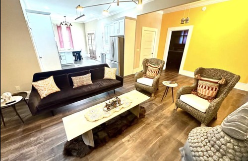 Historic Oakwood House | 144 m² House ∙ 3 bedrooms ∙ 6 guests