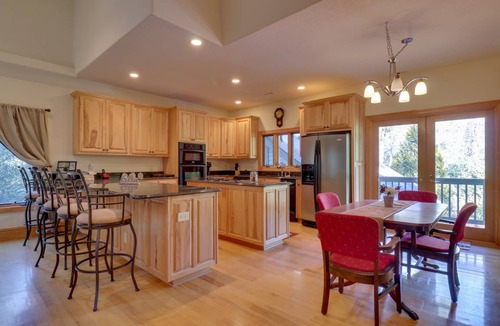 Highlands Apartment | 148 m² Apartment ∙ 2 bedrooms ∙ 4 guests