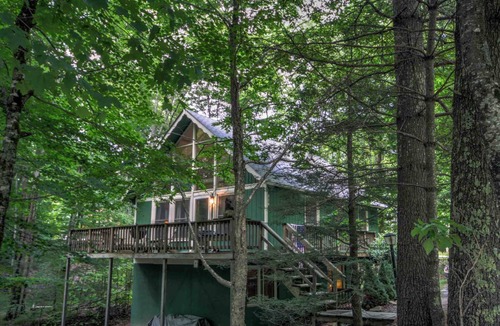 Charter Hills Ski Chalet | 148 m² Chalet ∙ 3 bedrooms ∙ 8 guests
