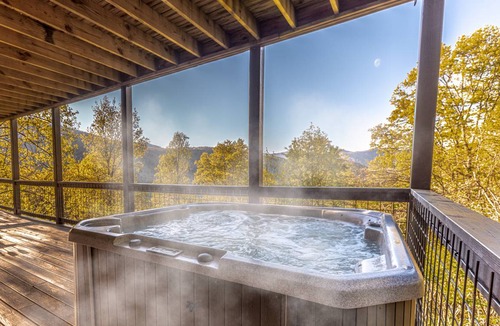 Bryson City House | 148 m² House ∙ 3 bedrooms ∙ 6 guests