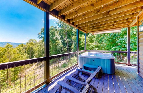 Bryson City House | 148 m² House ∙ 3 bedrooms ∙ 6 guests