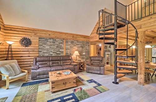 Charter Hills House | 148 m² House ∙ 3 bedrooms ∙ 6 guests
