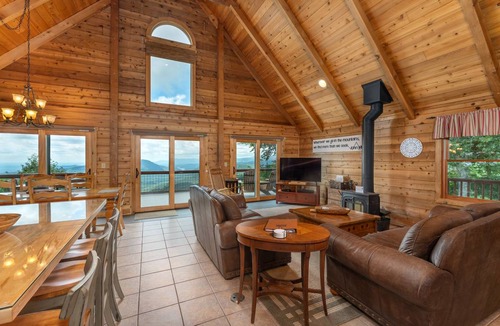 Old Fort Cabin | 149 m² Cabin ∙ 3 bedrooms ∙ 6 guests