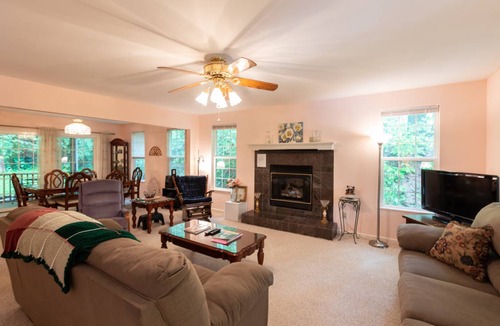 Montreat House | 149 m² House ∙ 4 bedrooms ∙ 12 guests