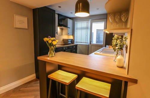 Middleton in Teesdale Cottage | 15 MARKET PLACE, pet friendly in Middleton-In-Teesdale
