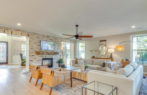 McCain House | 15 Mi to UNC Elegant Retreat with Patio and Pavilion!