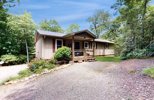 Black Mountain House | 150 m² House ∙ 3 bedrooms ∙ 6 guests