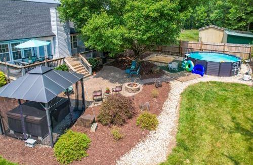Browns Summit House | 150 m² House ∙ 3 bedrooms ∙ 8 guests