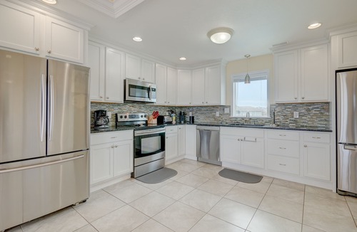 Whalehead Beach House | 1513 - Star of the Sea, a spacious 6-bed 5.5-bath Corolla, NC, private pool, game room, 17 guests.