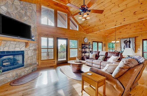 Glens of Ironduff Cabin | 152 m² Cabin ∙ 4 bedrooms ∙ 8 guests