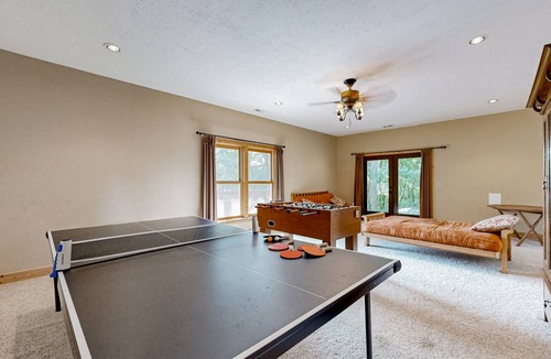 Glens of Ironduff Cabin | 152 m² Cabin ∙ 4 bedrooms ∙ 8 guests