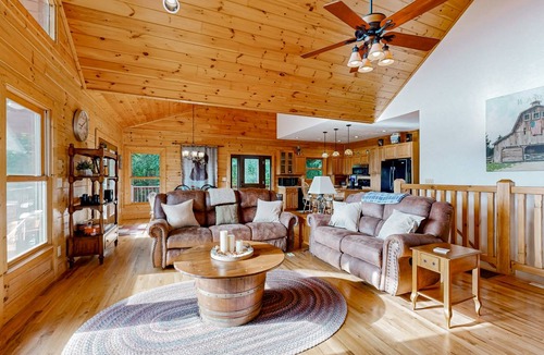 Glens of Ironduff Cabin | 152 m² Cabin ∙ 4 bedrooms ∙ 8 guests