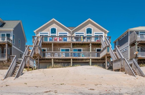 Surf City House | 156 m² House ∙ 4 bedrooms ∙ 8 guests