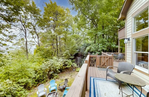 Pisgah Forest House | 156 m² House ∙ 3 bedrooms ∙ 6 guests