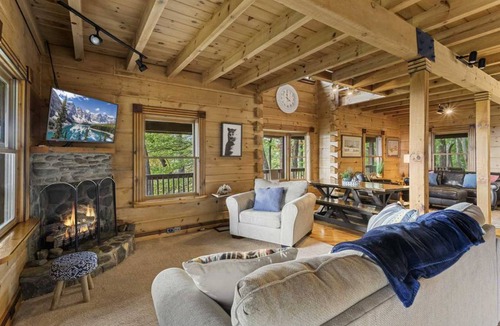 Deep Gap Cabin | 157 m² Cabin ∙ 2 bedrooms ∙ 10 guests