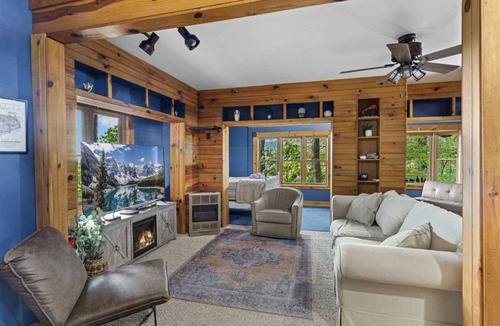 Deep Gap Cabin | 157 m² Cabin ∙ 2 bedrooms ∙ 10 guests
